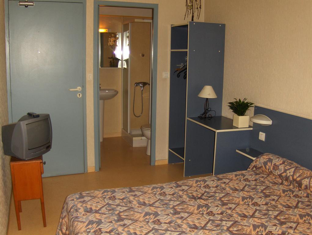 Hotel Le Juliano Carbon-Blanc Room photo